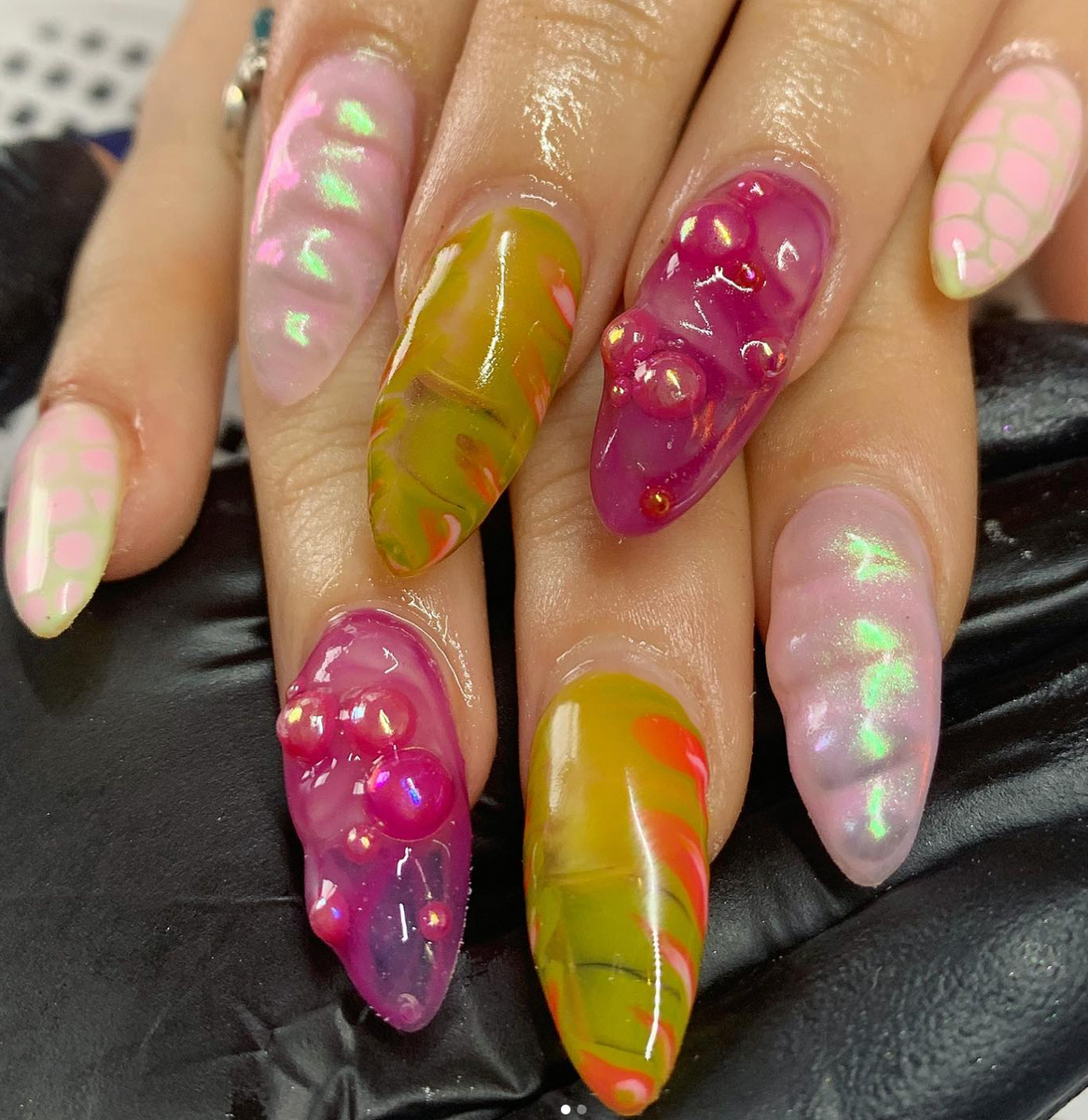 Burberry sales uñas zipper