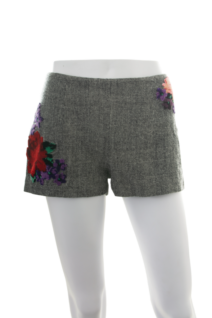 La Perla Floral Embroidered Shorts - irvrsbl