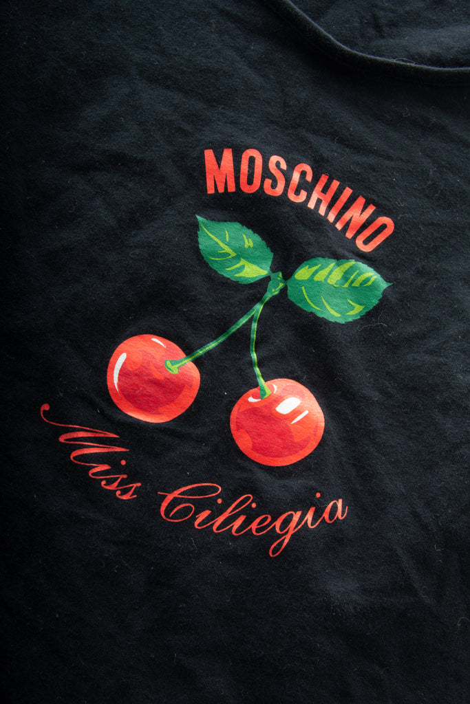 Moschino Miss Ciliegia Tshirt - irvrsbl