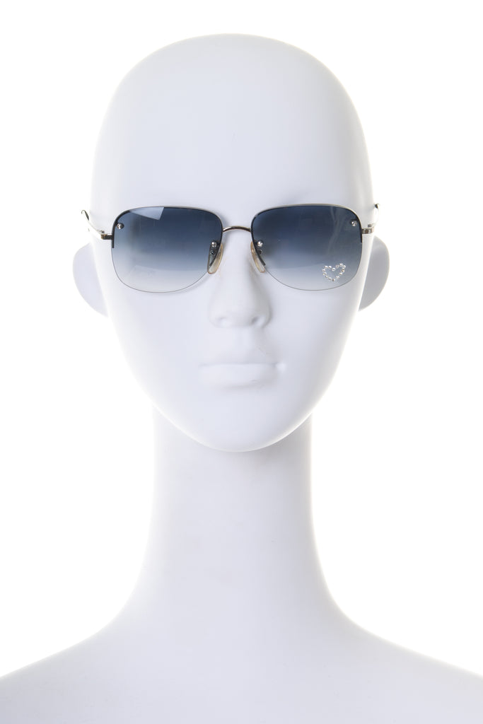 Chloe Heart Y2k Sunglasses - irvrsbl