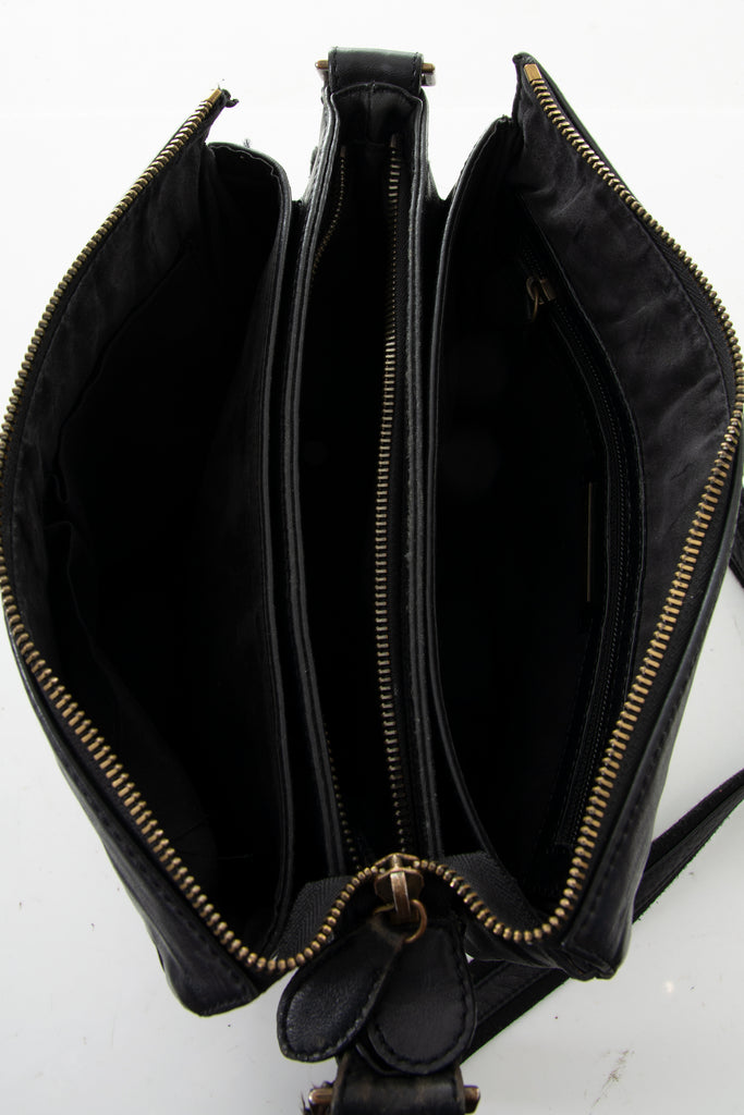 Bottega Veneta Braided Leather Messenger Bag - irvrsbl