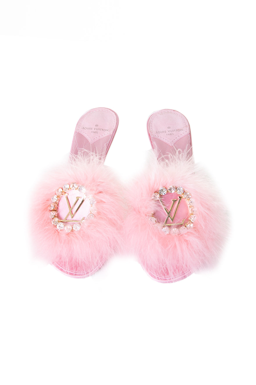 Louis Vuitton Monogrammed Dreamy Slippers in Pink