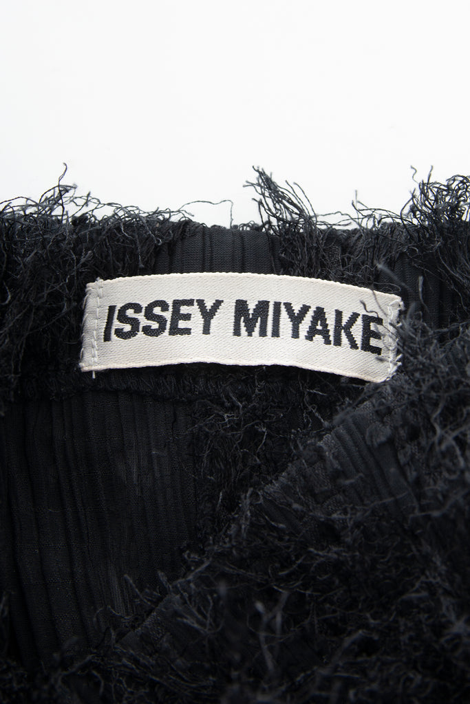 Issey Miyake Fringe Jumper - irvrsbl