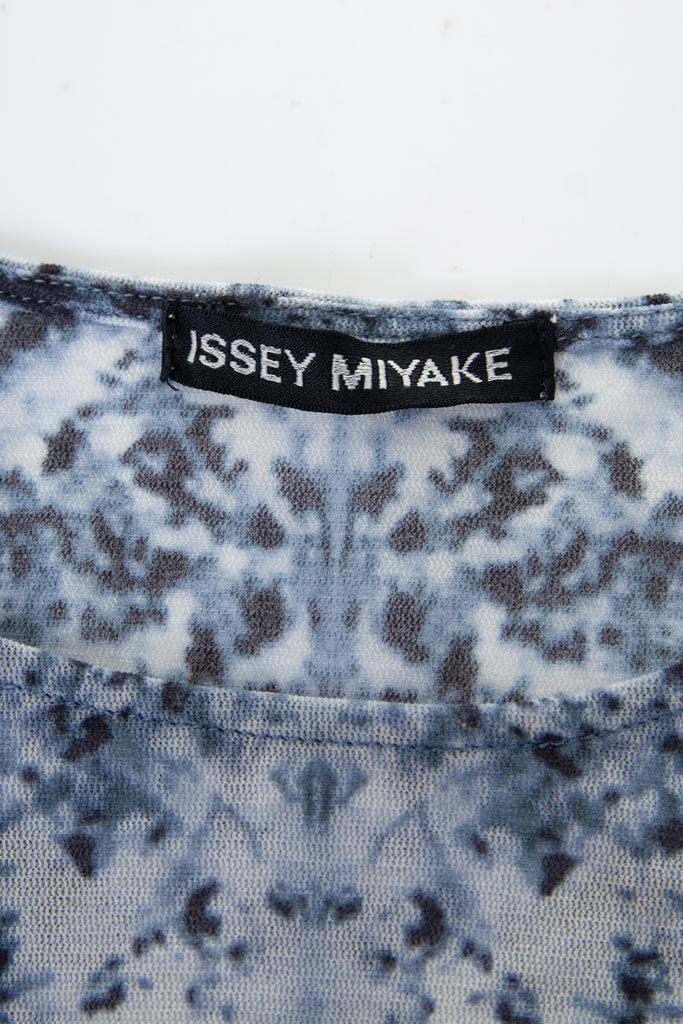 Issey Miyake Printed Mesh Top - irvrsbl