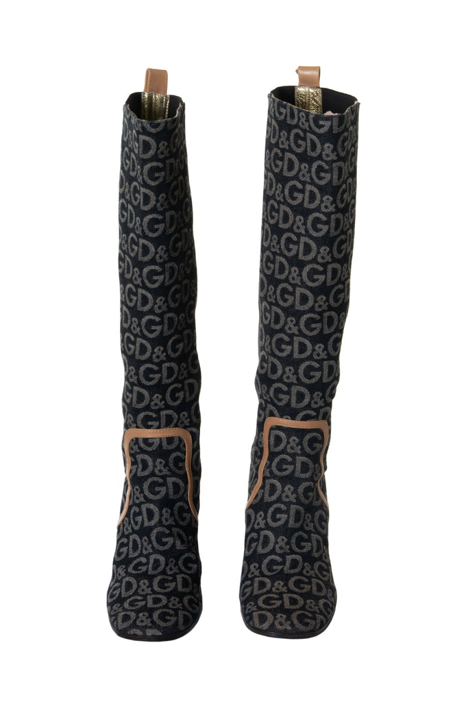 Dolce and Gabbana Logo Printed Boots - irvrsbl