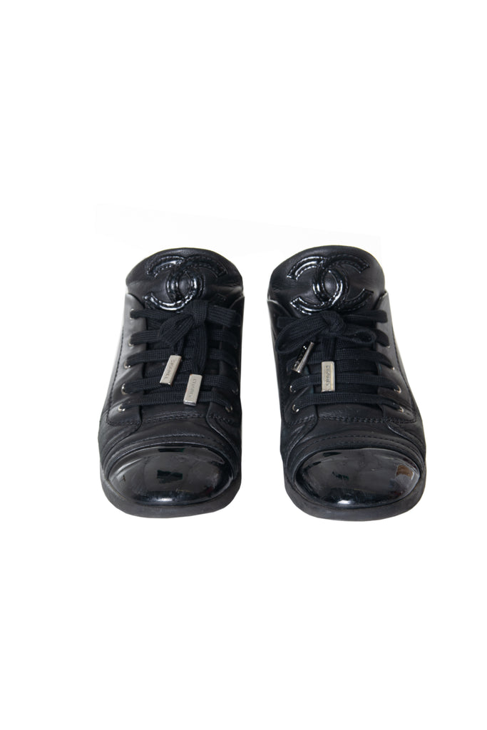 Chanel CC Leather Sneakers - irvrsbl