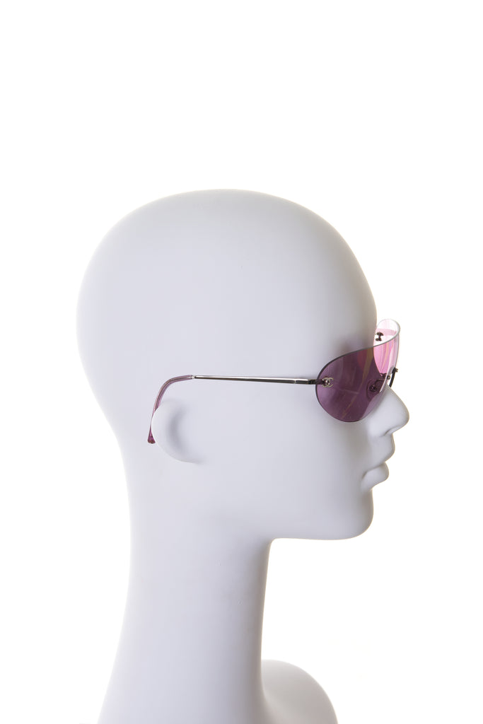 Chanel c. 124/76 CC Detail Sunglasses - irvrsbl