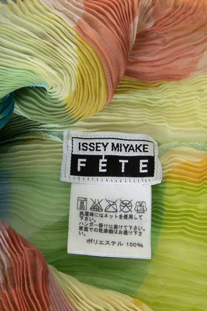 Issey Miyake Pleated Top - irvrsbl