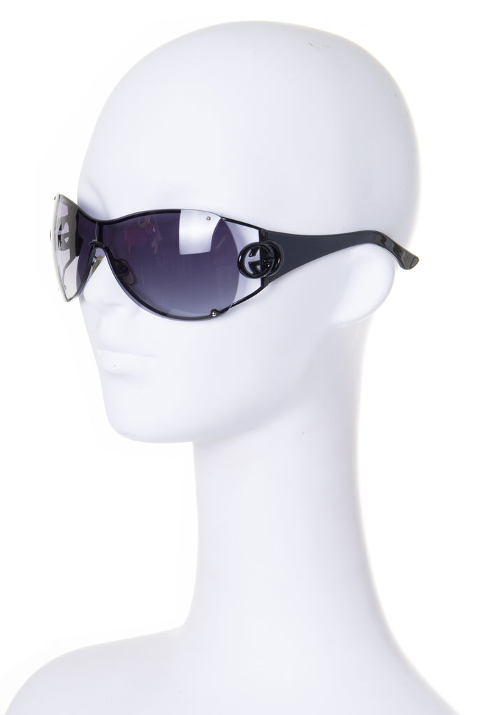 Gucci Oversized Shield Sunglasses - irvrsbl