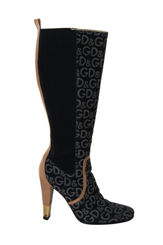 Dolce and Gabbana Logo Printed Boots - irvrsbl